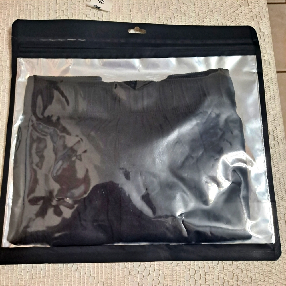FABLETICS The 24-7 Slim Boxer In Black Size Small New In Package - Picture 3 of 5